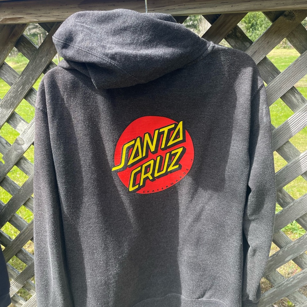 Santa Cruz Dot Women’s zip up sweatshirt XL